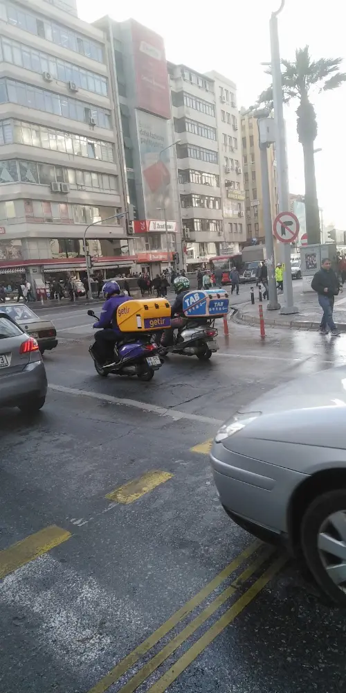 T.C. Ziraat Bankası A.Ş. Çankaya /İzmir Şubesi — Bankalar, Konak · fotoğraf 4