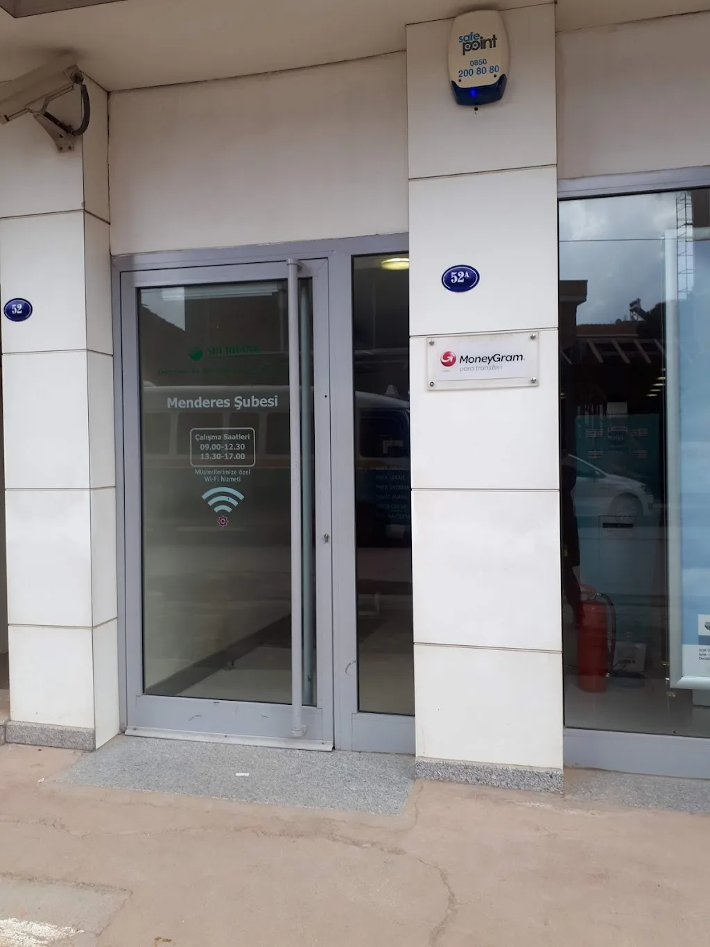 DenizBank — Bankalar, Menderes · fotoğraf 1