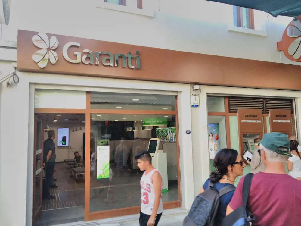 Garanti BBVA Kemeraltı Şubesi — Bankalar, Konak · fotoğraf 2