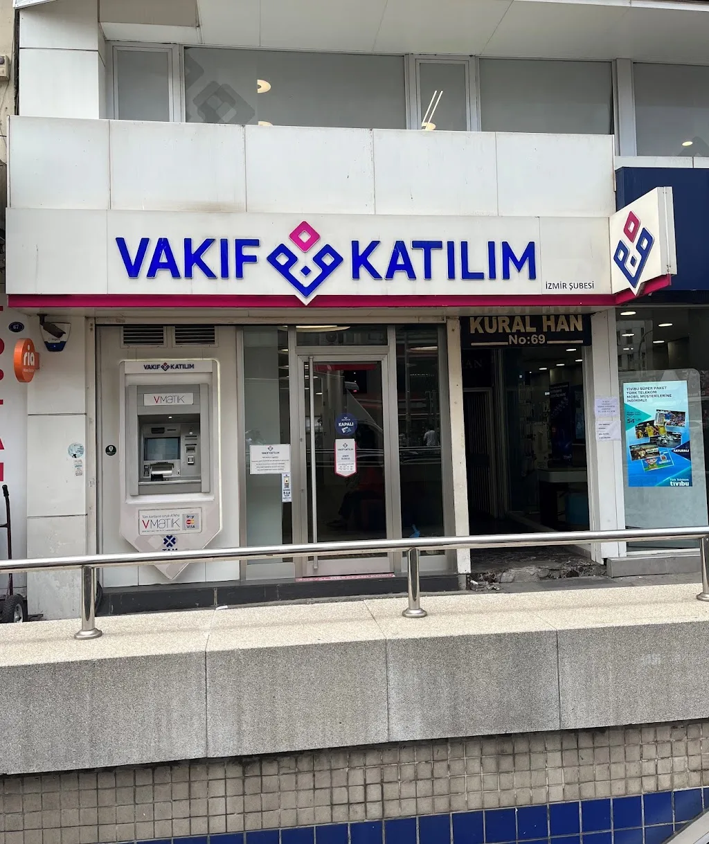 Vakıf Katılım İzmir Şubesi — Bankalar, Konak · fotoğraf 1