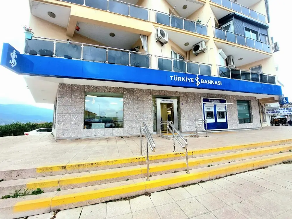 Türkiye İş Bankası Gümüldür/İzmir Şubesi — Bankalar, Menderes · fotoğraf 4