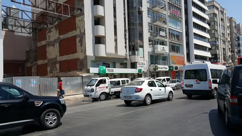 Kuveyt Türk İzmir Şubesi — Bankalar, Konak · fotoğraf 2