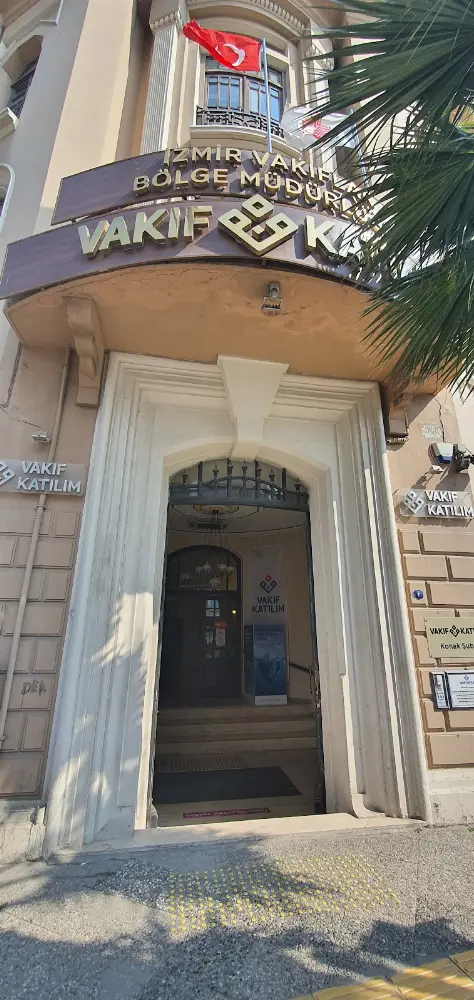 Vakıf Katılım Konak Şubesi — Bankalar, Konak · fotoğraf 3