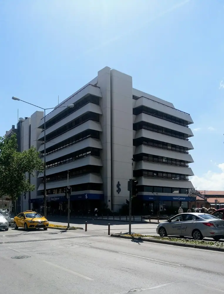 Türkiye İş Bankası Ege Kurumsal/İzmir Şubesi — Bankalar, Konak · fotoğraf 3