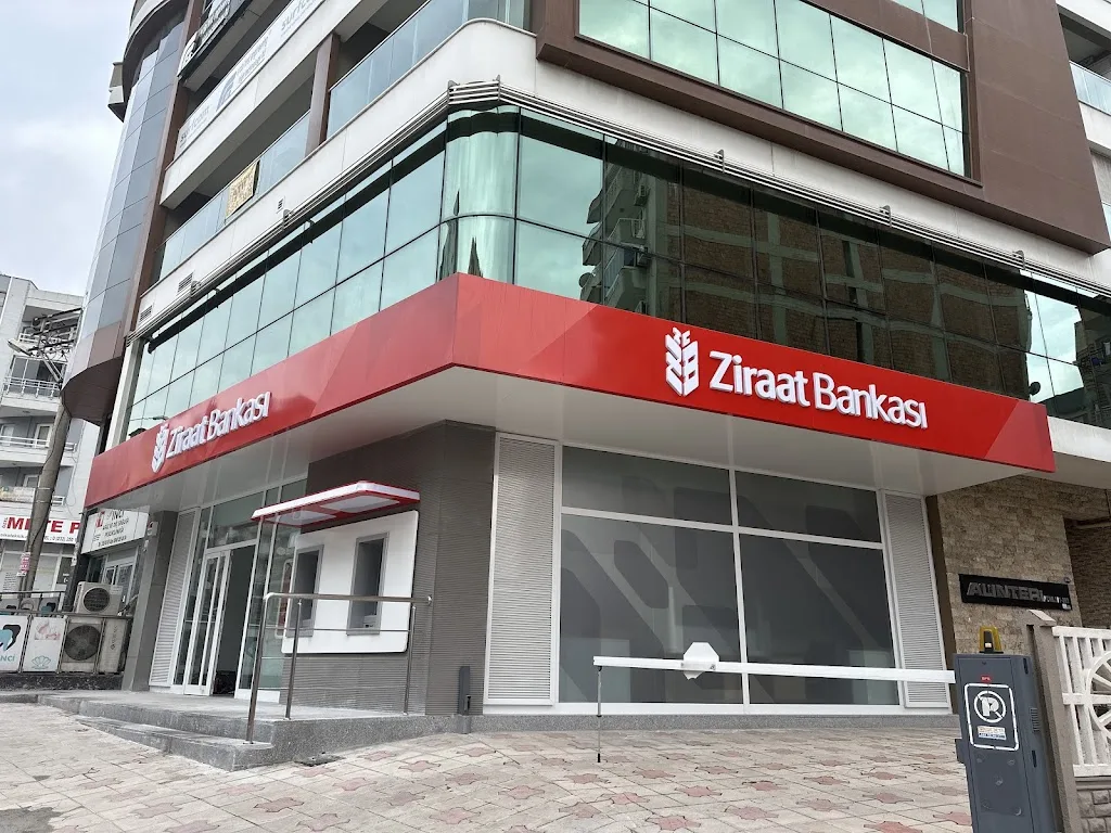 Ziraat Bankası Eşrefpaşa/İzmir Şubesi — Bankalar, Konak · fotoğraf 1