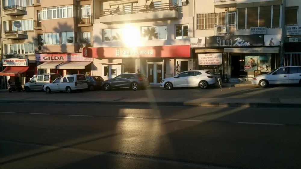 Ziraat Bankası Eşrefpaşa/İzmir Şubesi — Bankalar, Konak · fotoğraf 2