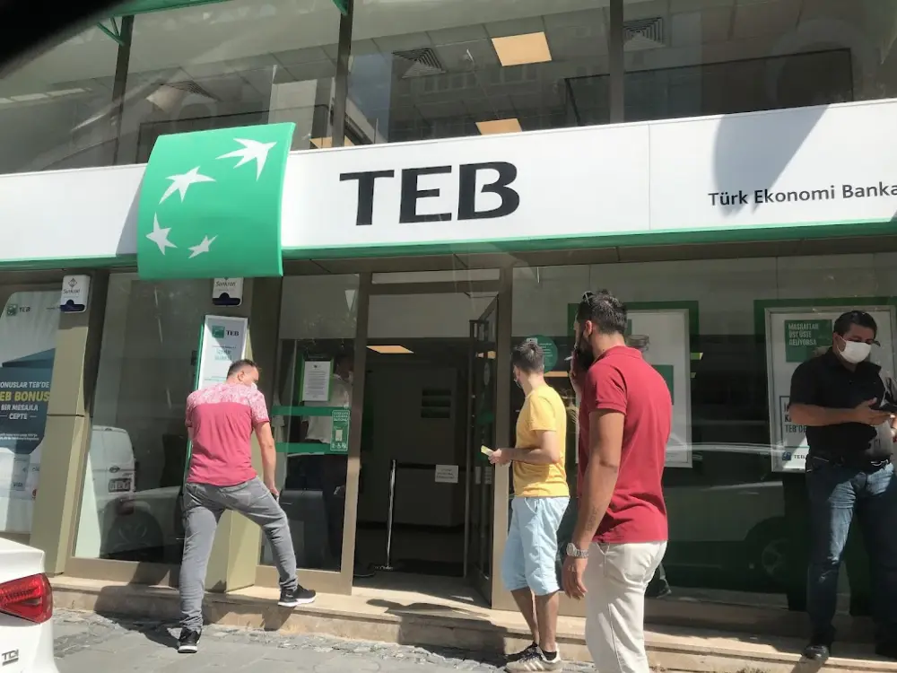 TEB İzmir Şubesi — Bankalar, Konak · fotoğraf 2
