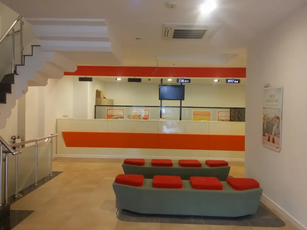 Albaraka Türk İzmir Şubesi — Bankalar, Konak · fotoğraf 2