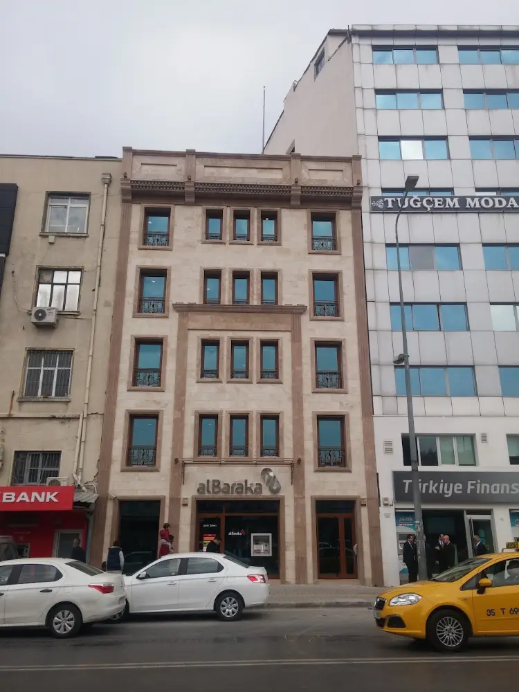 Albaraka Türk İzmir Şubesi — Bankalar, Konak · fotoğraf 3
