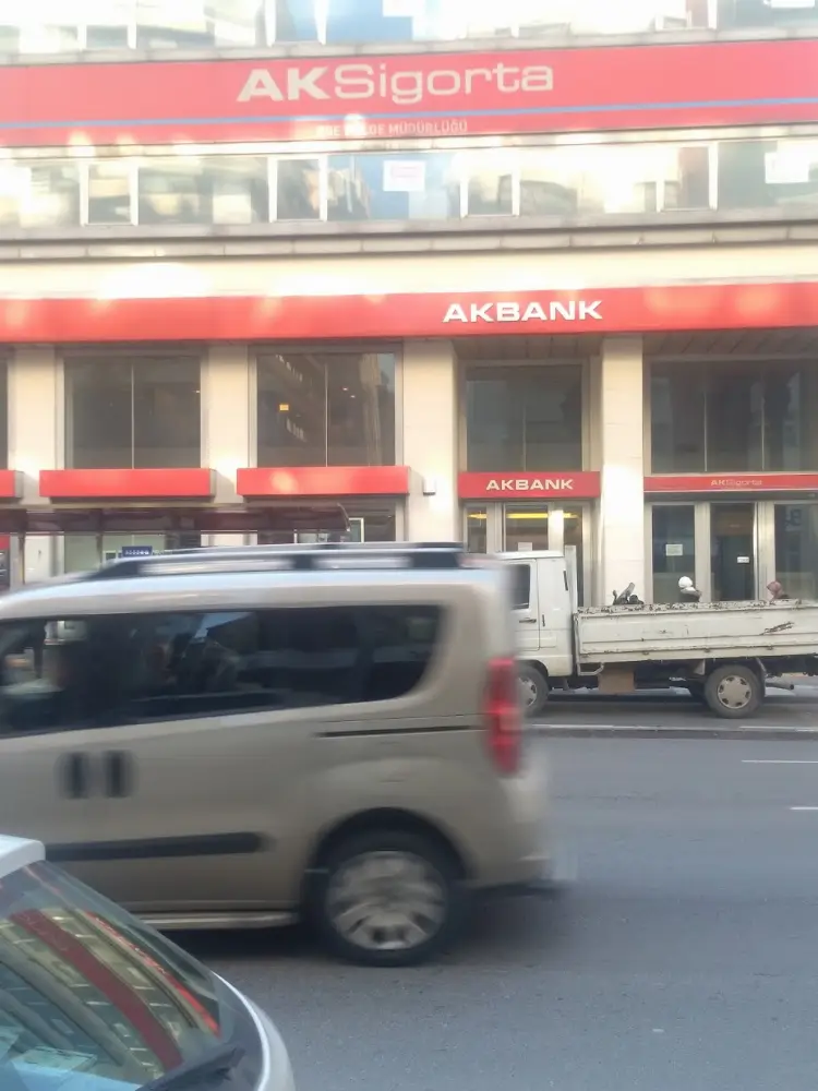 Akbank Basmane/İzmir Şubesi — Bankalar, Konak · fotoğraf 2
