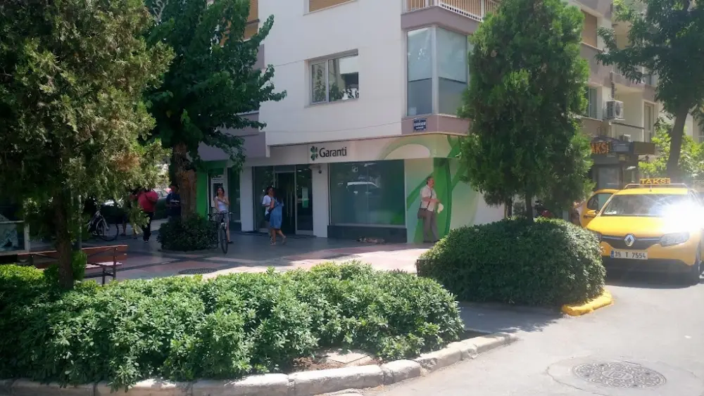 Garanti BBVA Alsancak Şubesi — Bankalar, Konak · fotoğraf 4