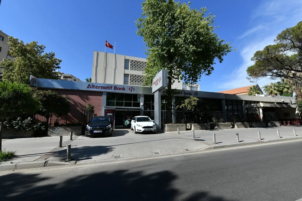 Alternatif Bank İzmir Şubesi — Bankalar, Konak · fotoğraf 1