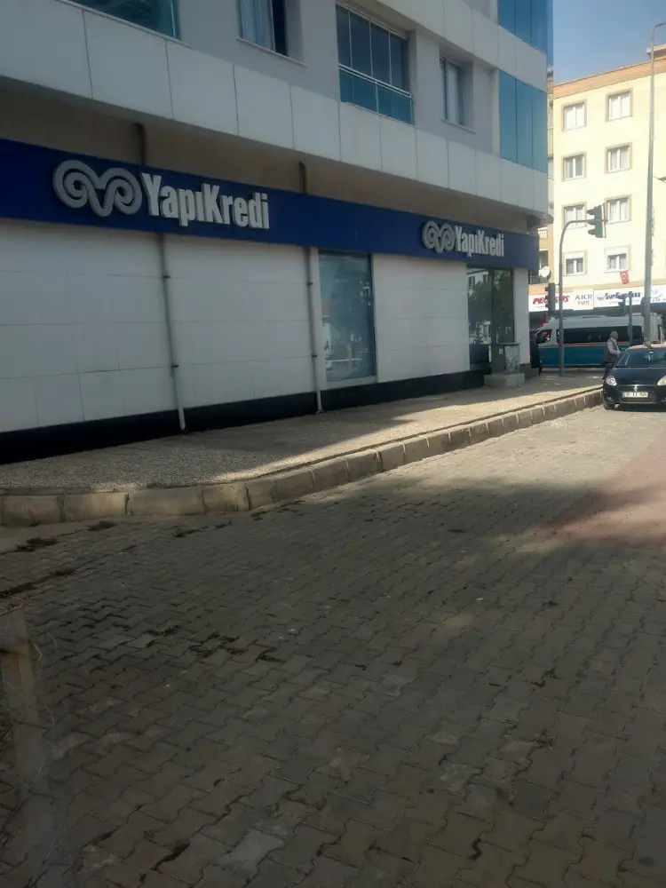 Yapı Kredi - Narlıdere Şubesi — Bankalar, Narlıdere · fotoğraf 2
