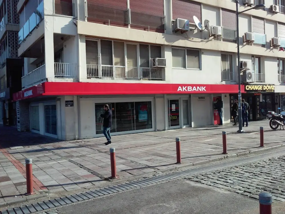 Akbank Gündoğdu Şubesi — Bankalar, Konak · fotoğraf 2