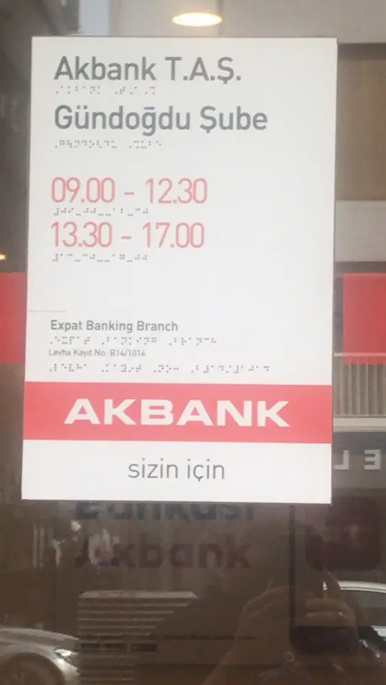 Akbank Gündoğdu Şubesi — Bankalar, Konak · fotoğraf 3