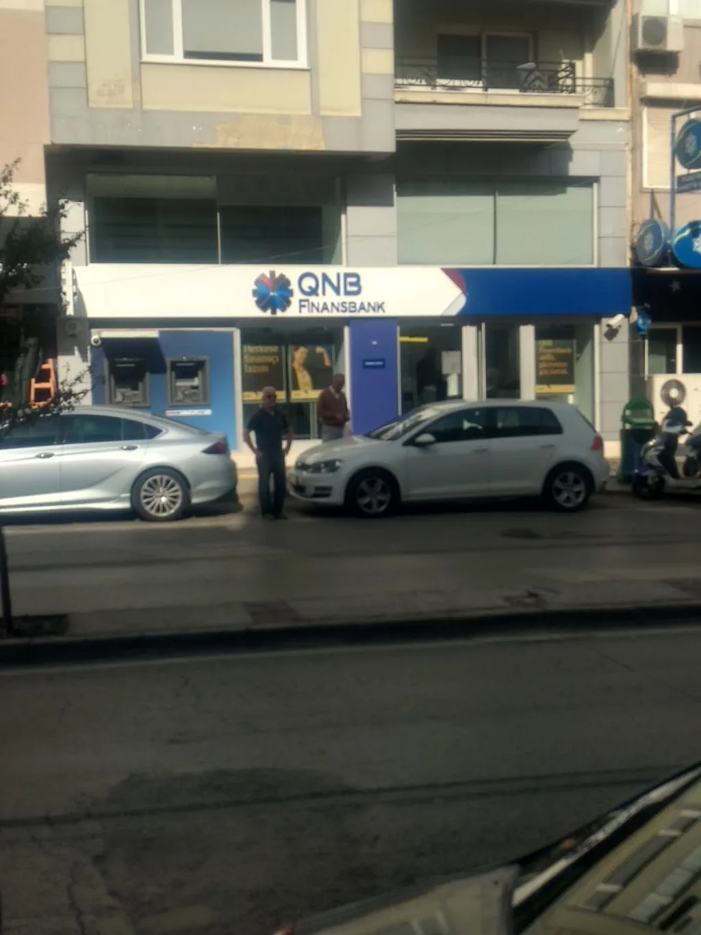 QNB Narlıdere Şubesi — Bankalar, Narlıdere · fotoğraf 1