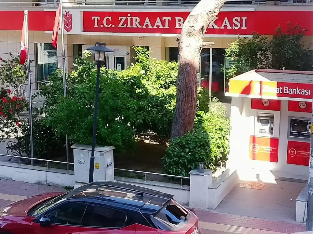 Ziraat Bankası Seferihisar/İzmir Şubesi — Bankalar, Seferihisar · fotoğraf 2