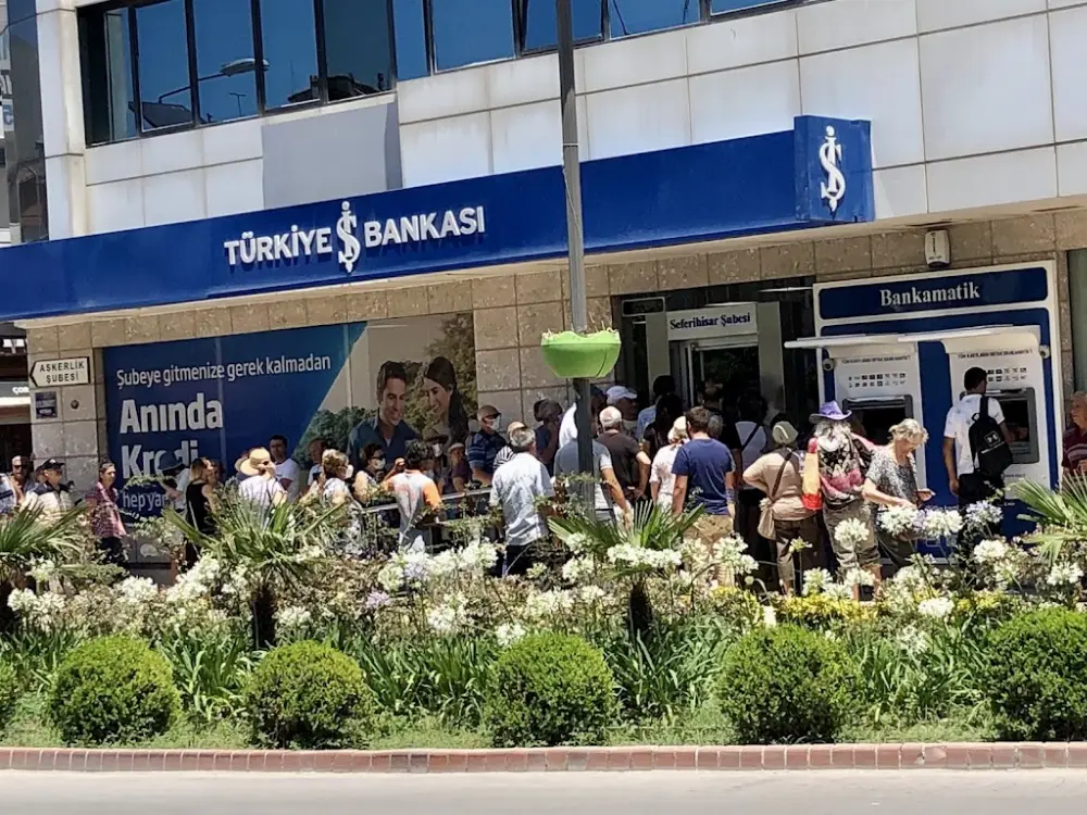 Türkiye İş Bankası Seferihisar/İzmir Şubesi — Bankalar, Seferihisar · fotoğraf 4