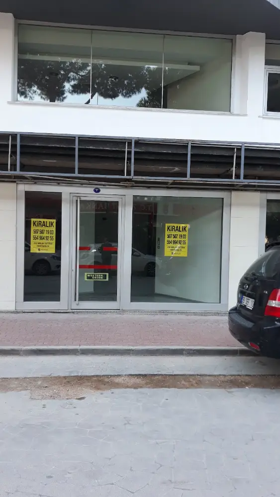 Akbank Seferihisar Şubesi — Bankalar, Seferihisar · fotoğraf 2