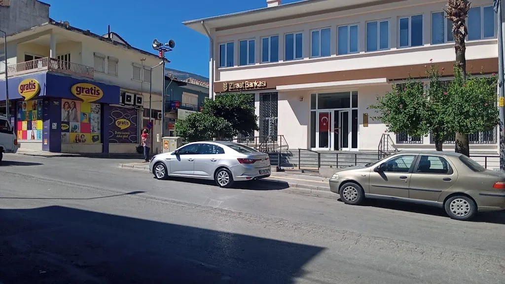 Ziraat Bankası Tire/İzmir Şubesi — Bankalar, Tire · fotoğraf 1