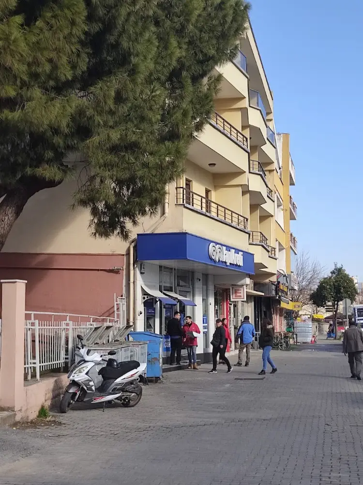 Yapı Kredi - Selçuk Şubesi — Bankalar, Selçuk · fotoğraf 3