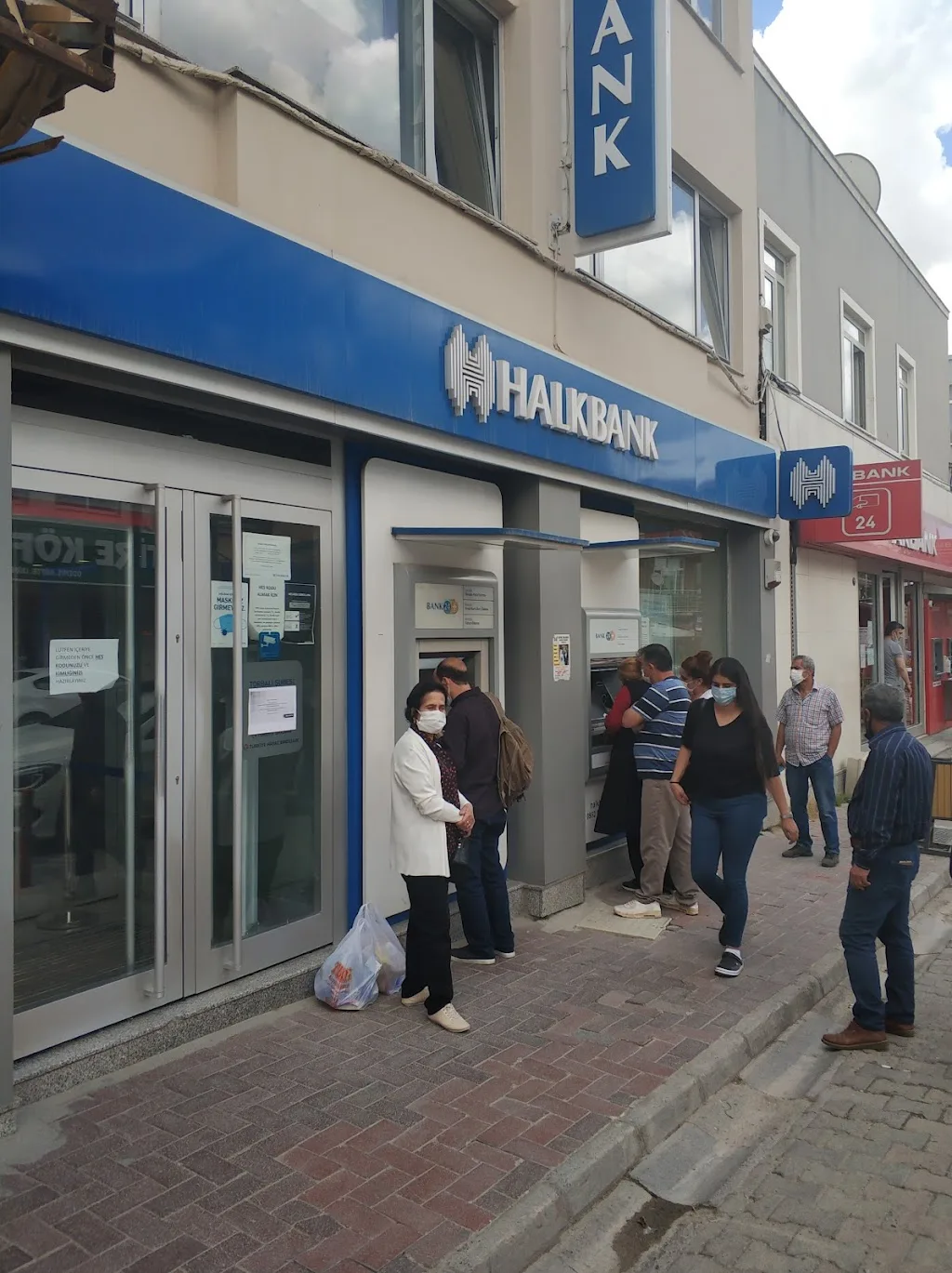 Halkbank Torbalı Şubesi — Bankalar, Torbalı · fotoğraf 1
