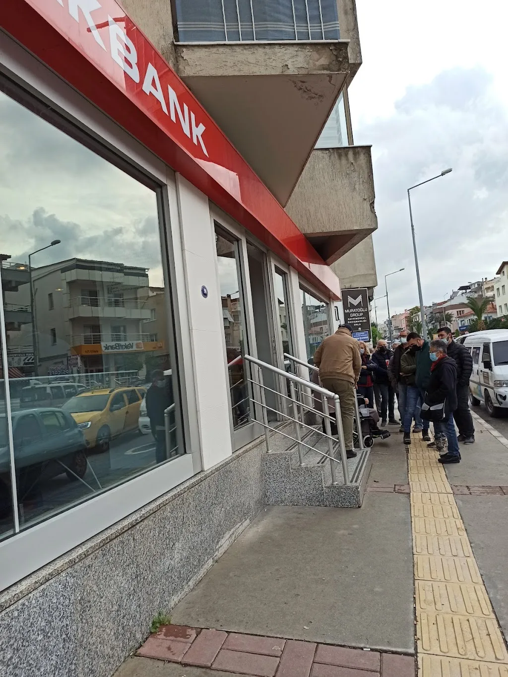 Akbank Urla/İzmir Şubesi — Bankalar, Urla · fotoğraf 1