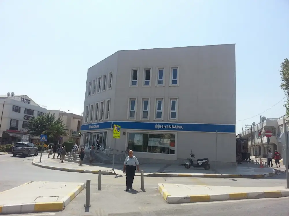 Halkbank Urla Şubesi — Bankalar, Urla · fotoğraf 4