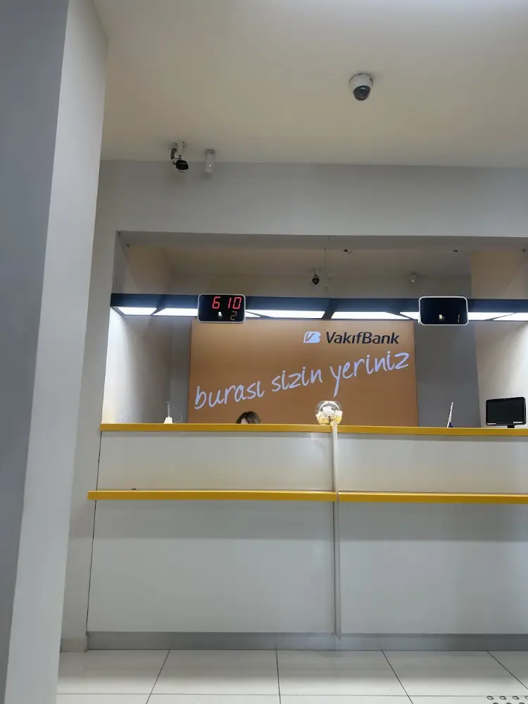 VakıfBank Urla Şubesi — Bankalar, Urla · fotoğraf 2