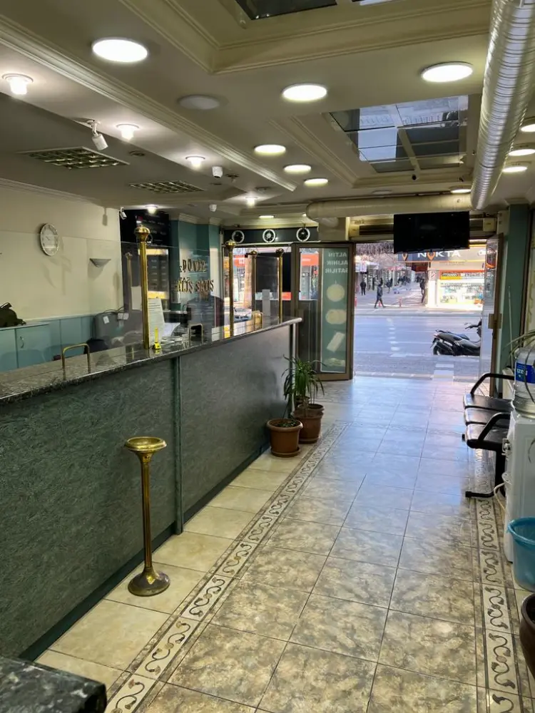 Bal Döviz — Bankalar, Adalar · fotoğraf 2