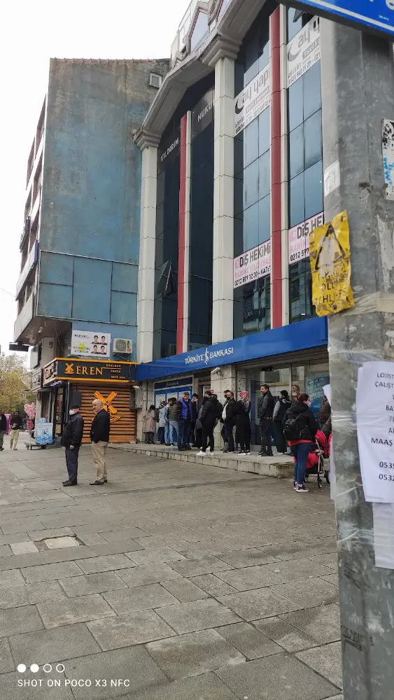 Türkiye İş Bankası Arnavutköy/İstanbul Şubesi — Bankalar, Arnavutköy · fotoğraf 2