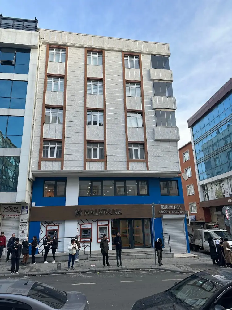 Halkbank Arnavutköy Şubesi — Bankalar, Arnavutköy · fotoğraf 3