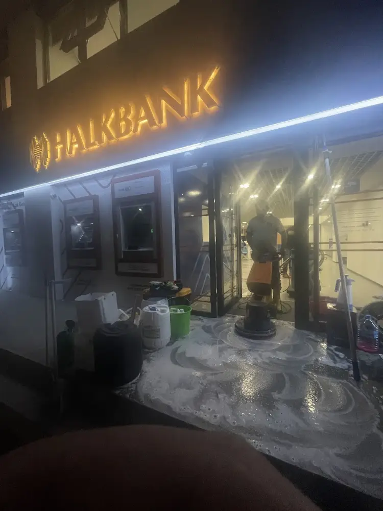 Halkbank Arnavutköy Şubesi — Bankalar, Arnavutköy · fotoğraf 4