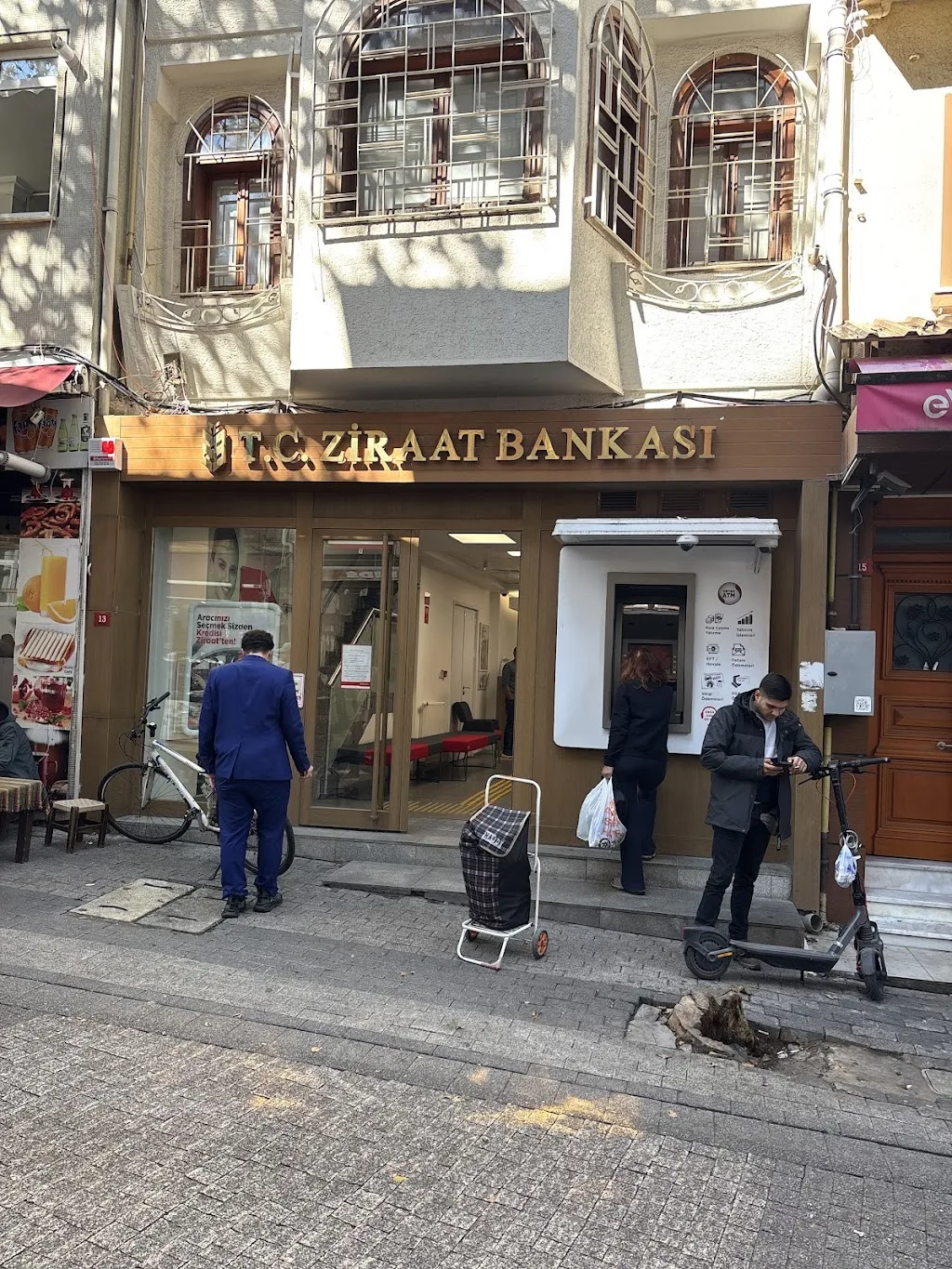 T.C. Ziraat Bankası İstanbul Büyükada Şubesi — Bankalar, Adalar · fotoğraf 1