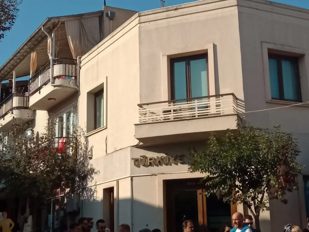 Türkiye İş Bankası Adalar/İstanbul Şubesi — Bankalar, Adalar · fotoğraf 3