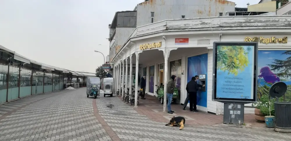 Yapı Kredi - Büyükada Şubesi — Bankalar, Adalar · fotoğraf 2