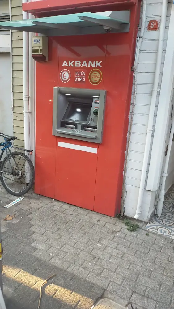 Akbank-büyükada Şubesi — Bankalar, Adalar · fotoğraf 3