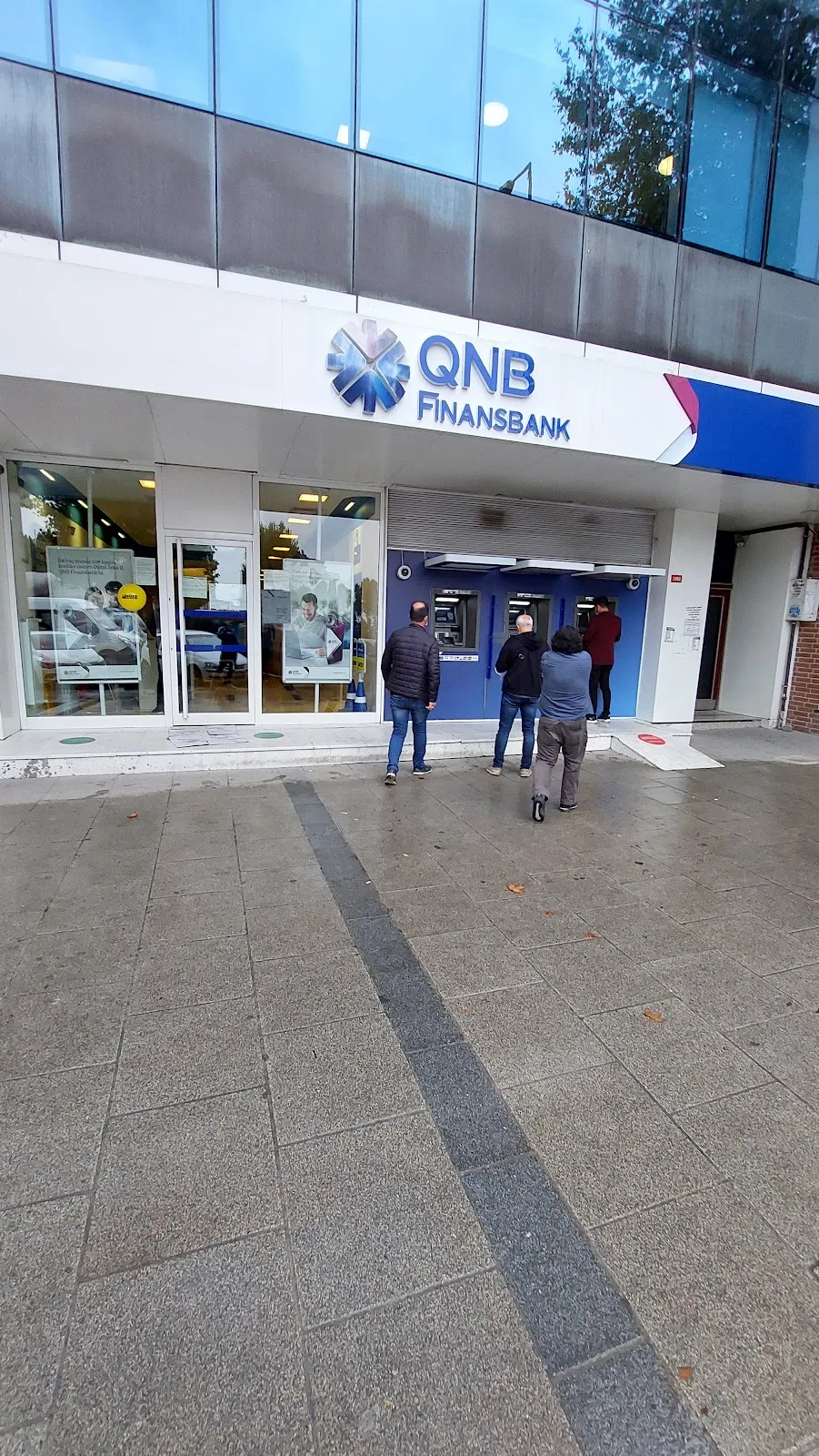 QNB Arnavutköy Şubesi — Bankalar, Arnavutköy · fotoğraf 1