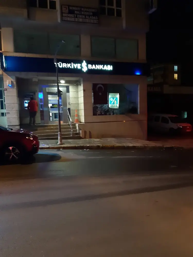 Türkiye İş Bankası Çarşı-Hadımköy/İstanbul Şubesi — Bankalar, Arnavutköy · fotoğraf 4