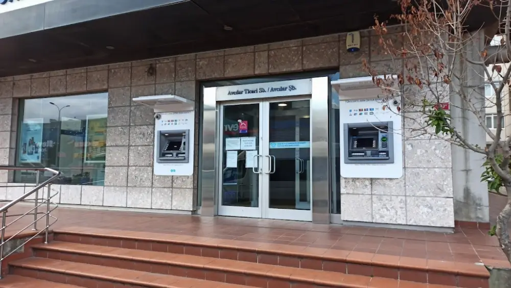 Türkiye İş Bankası Avcılar/İstanbul Şubesi — Bankalar, Avcılar · fotoğraf 2
