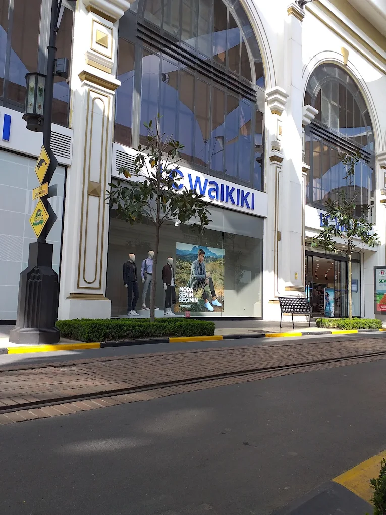 LC Waikiki İsfanbul AVM Eyüpsultan