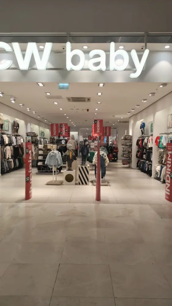 LC Waikiki İsfanbul AVM Eyüpsultan — Erkek Giyim, Eyüpsultan · fotoğraf 4