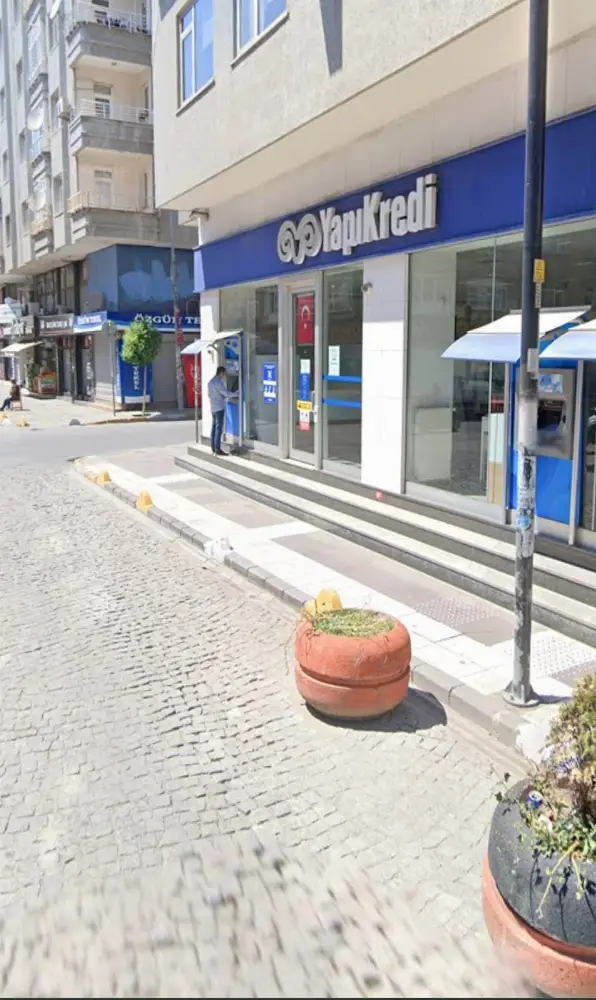 Yapı Kredi - Avcılar-Çarşı Şubesi — Bankalar, Avcılar · fotoğraf 3