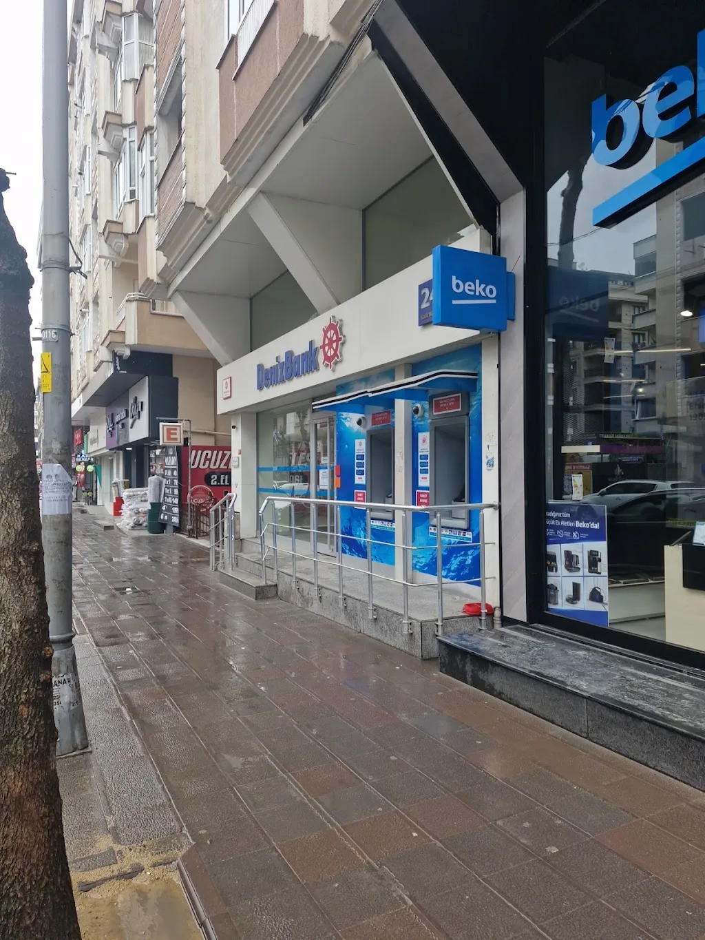 DenizBank Avcılar Çarşı Şubesi — Bankalar, Avcılar · fotoğraf 1