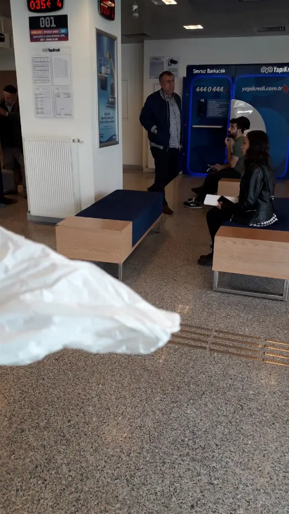 Yapı Kredi - Firuzköy Şubesi — Bankalar, Avcılar · fotoğraf 3