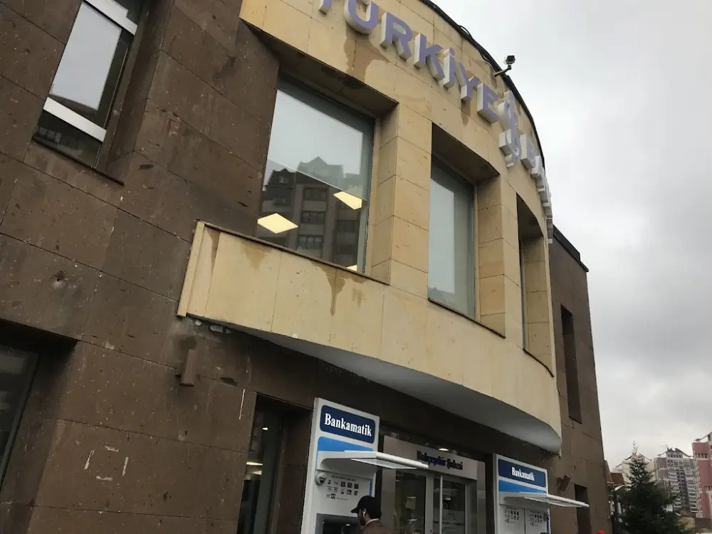 Türkiye İş Bankası Bahçeşehir/İstanbul Şubesi — Bankalar, Başakşehir · fotoğraf 2