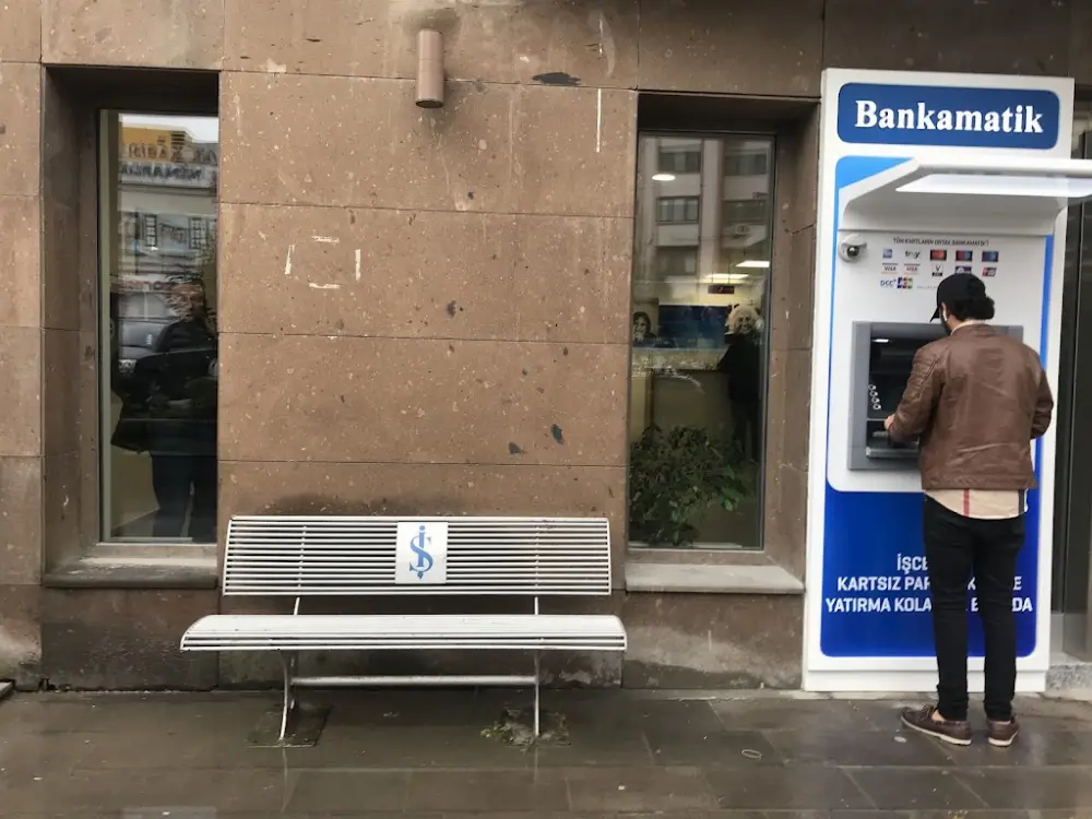 Türkiye İş Bankası Bahçeşehir/İstanbul Şubesi — Bankalar, Başakşehir · fotoğraf 4