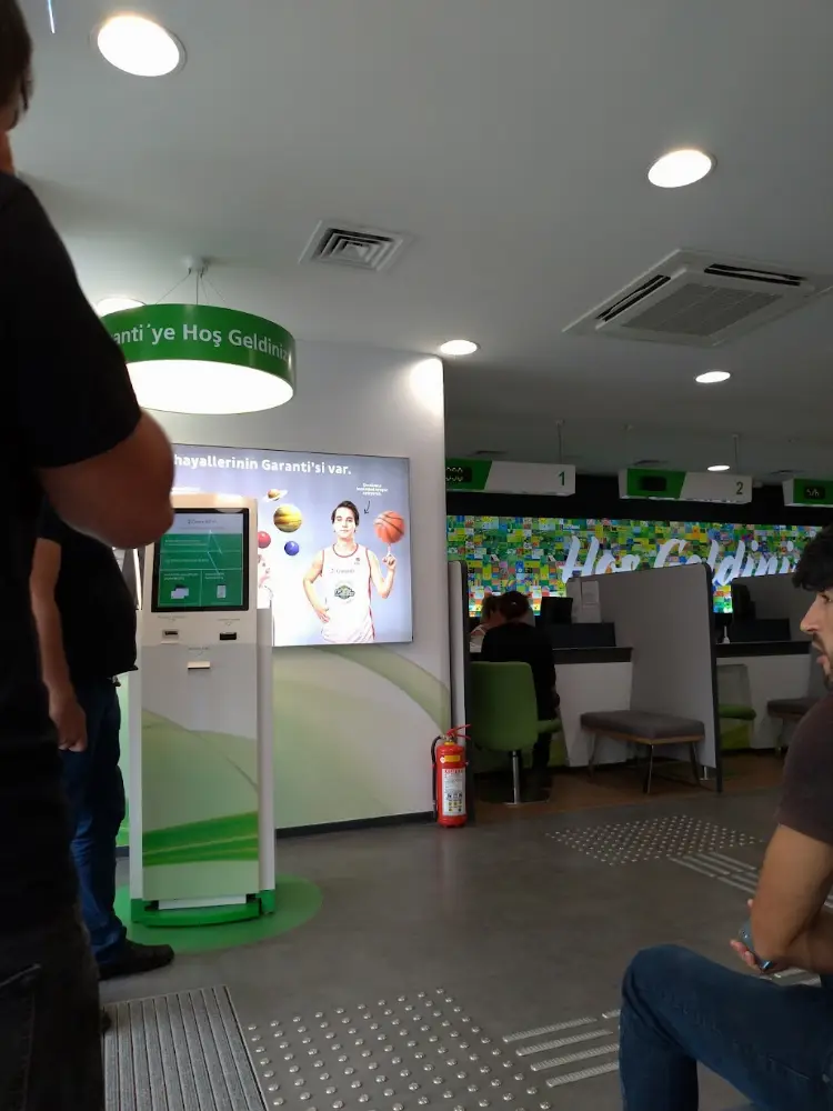 Garanti BBVA Örnek Mah. Şubesi — Bankalar, Ataşehir · fotoğraf 2