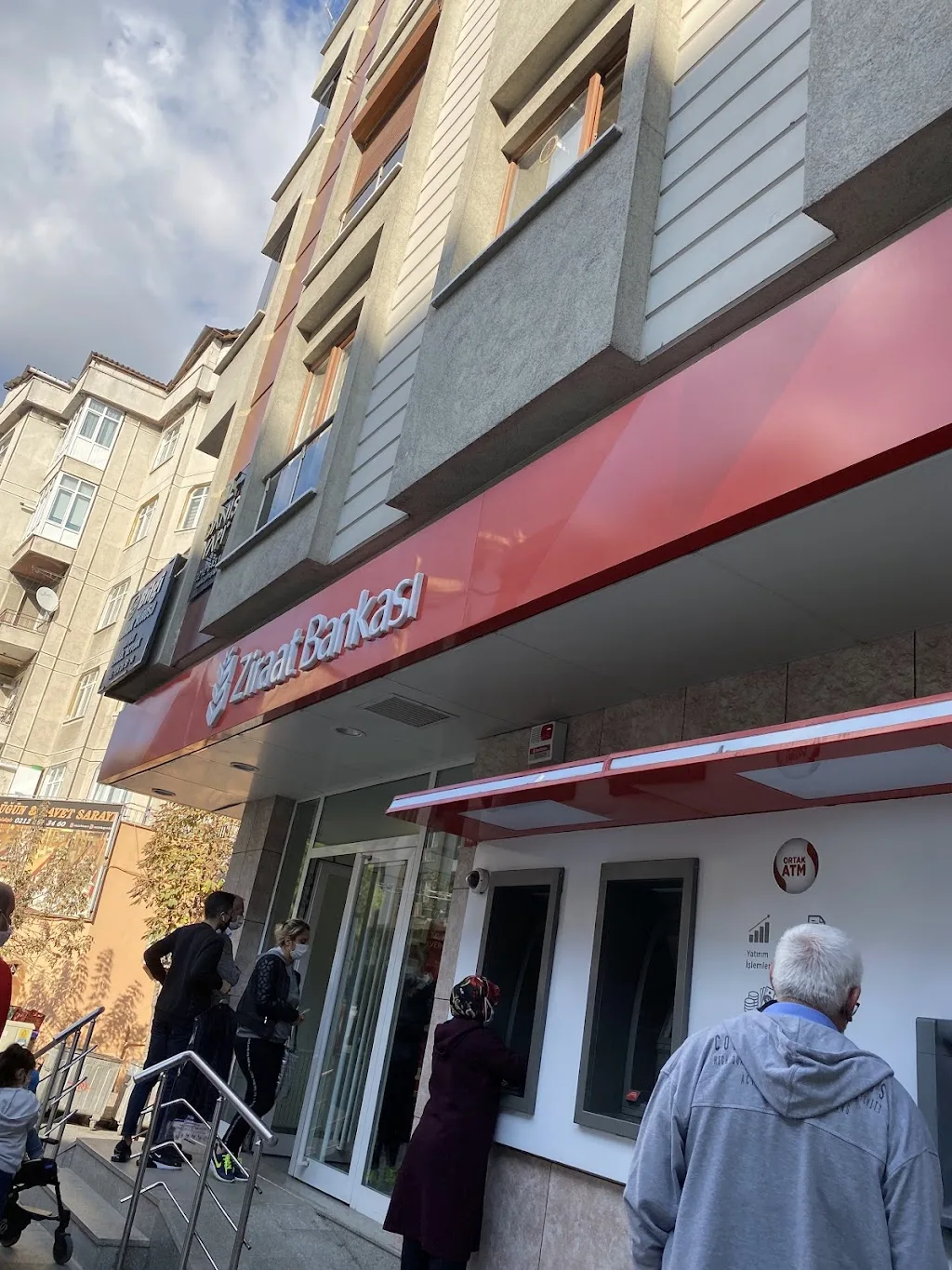 Ziraat Bankası Bağcılar Caddesi/İstanbul Şubesi — Bankalar, Bağcılar · fotoğraf 1