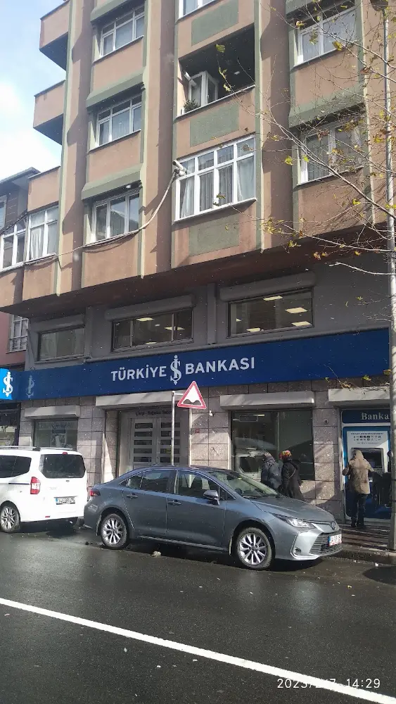 Türkiye İş Bankası Çarşı-Bağcılar/İstanbul Şubesi — Bankalar, Bağcılar · fotoğraf 2